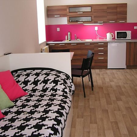 Apartment เชบอนย์ ห้อง รูปภาพ